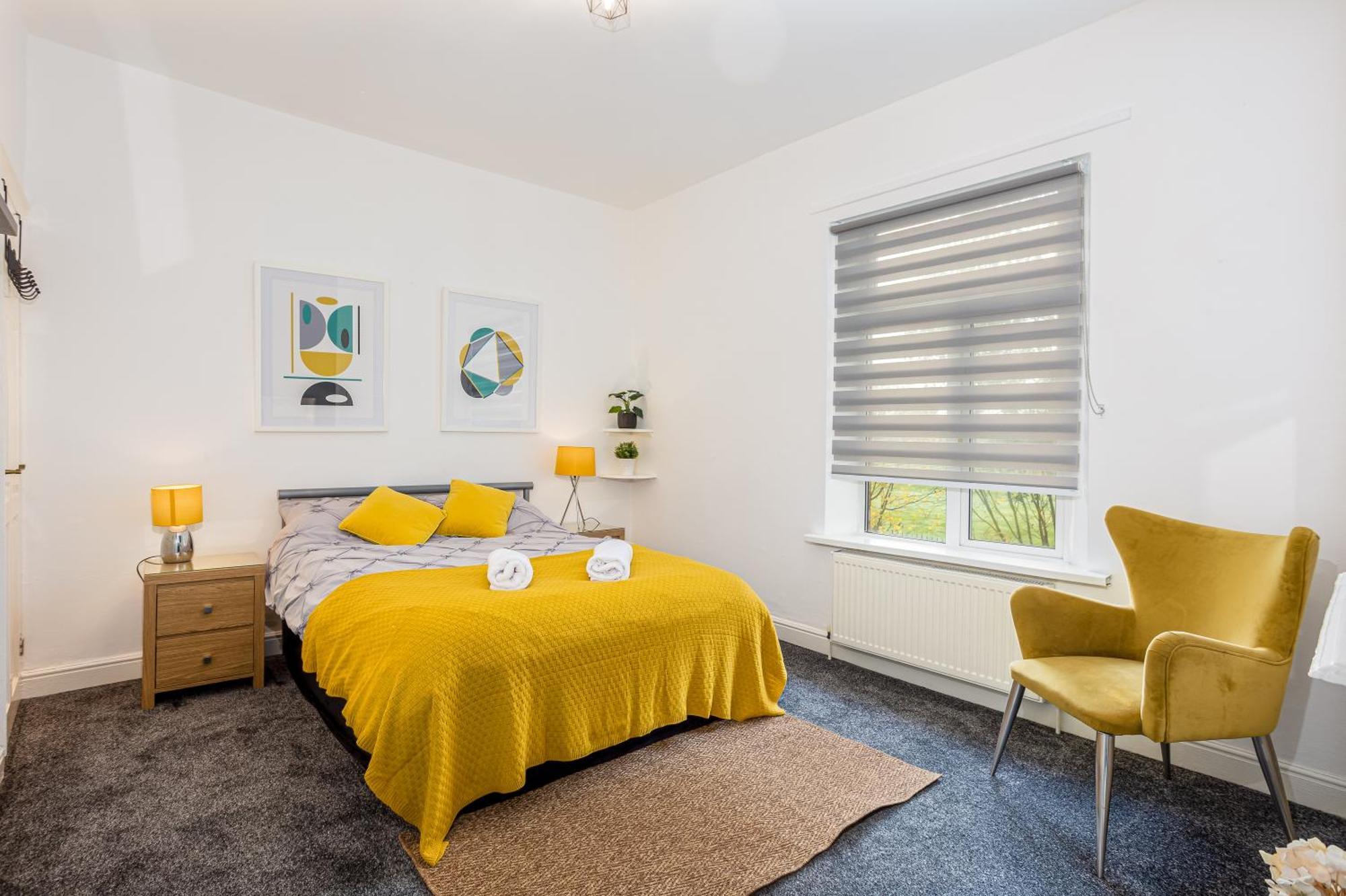 Coronation House By Yourstays - 3 Bedroom House In Newcastle-Under-Lyme Stoke-on-Trent Экстерьер фото