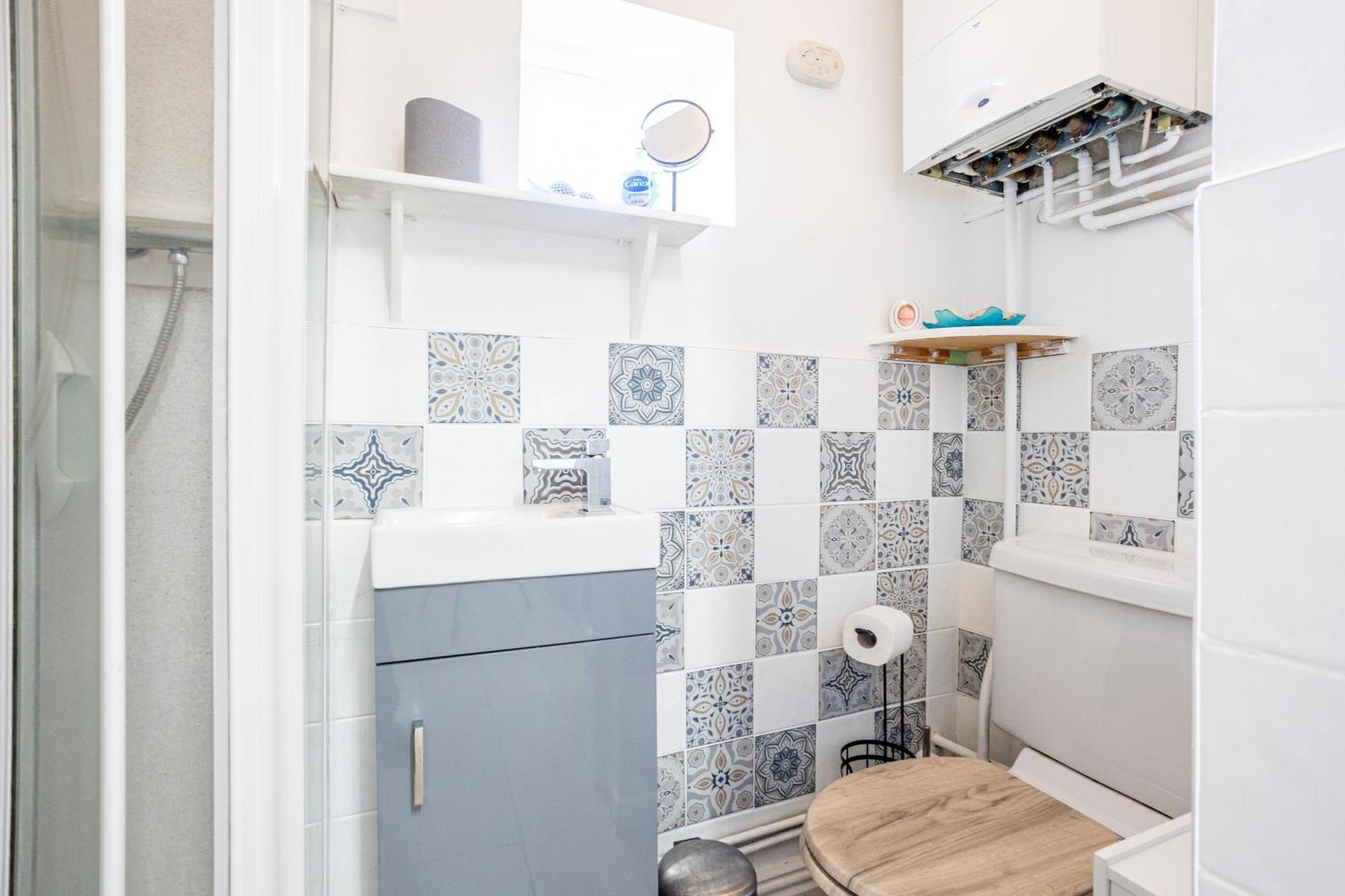 Coronation House By Yourstays - 3 Bedroom House In Newcastle-Under-Lyme Stoke-on-Trent Экстерьер фото