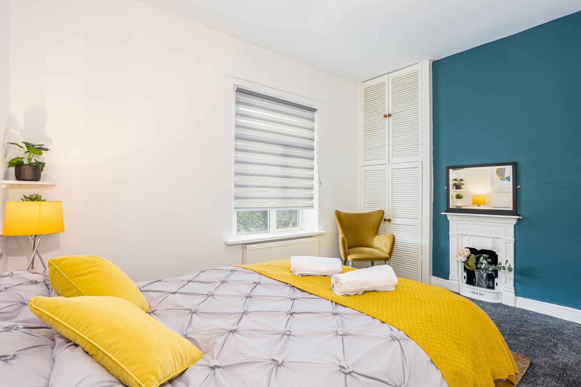 Coronation House By Yourstays - 3 Bedroom House In Newcastle-Under-Lyme Stoke-on-Trent Экстерьер фото