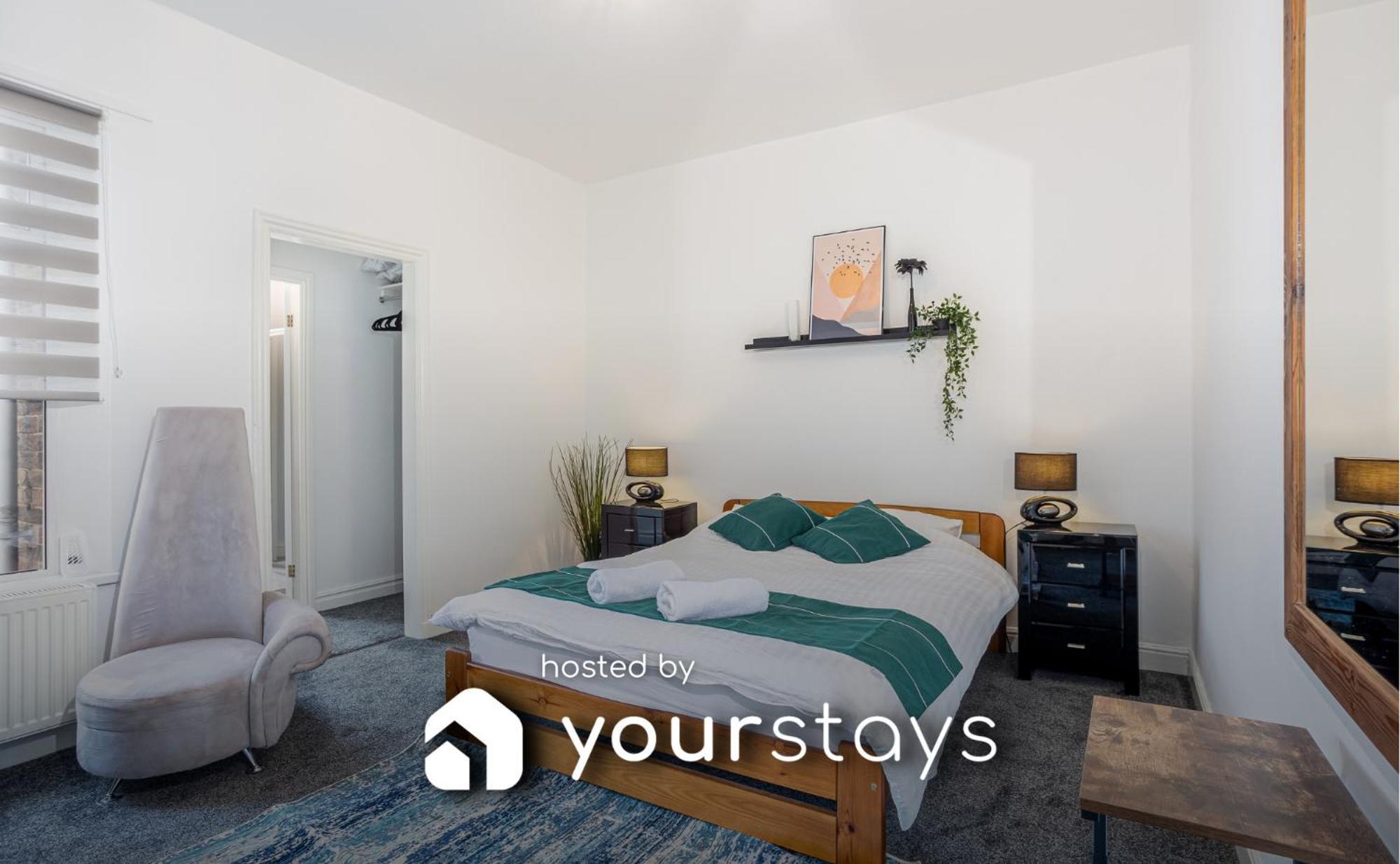 Coronation House By Yourstays - 3 Bedroom House In Newcastle-Under-Lyme Stoke-on-Trent Экстерьер фото